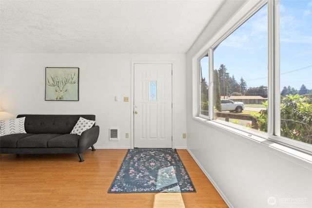 466 Garfield Avenue E, Tenino, WA 98589