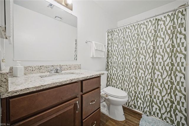 562 Candle Ln Apt 103, Newport News, VA 23608