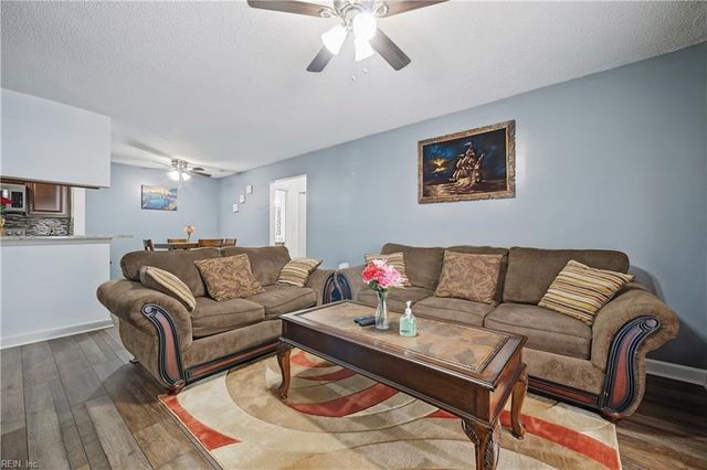 562 Candle Ln Apt 103, Newport News, VA 23608