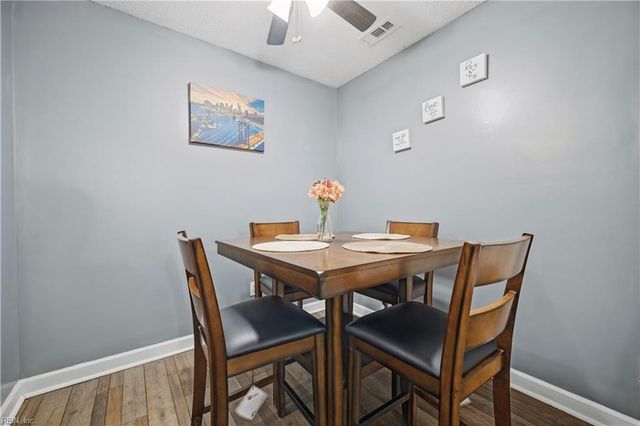562 Candle Ln Apt 103, Newport News, VA 23608