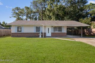 4812 Old Fort Bayou Road, Ocean Springs, MS 39564