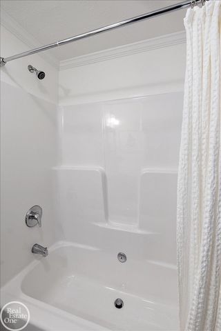 4225 Sugar Maple Run, Flint, MI 48506