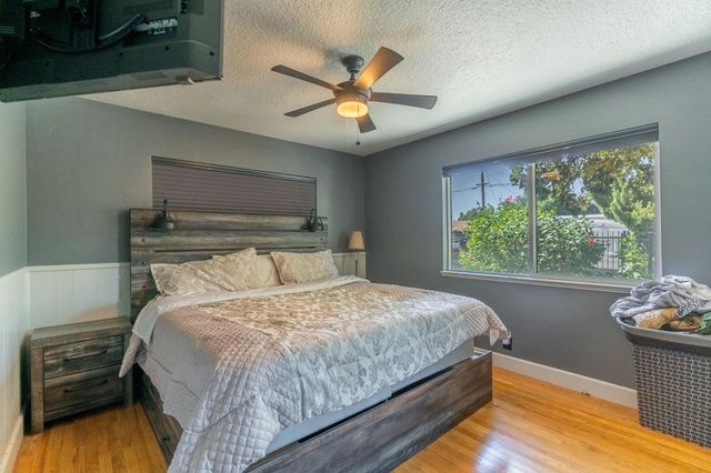 1305 River Rd, Modesto, CA 95351