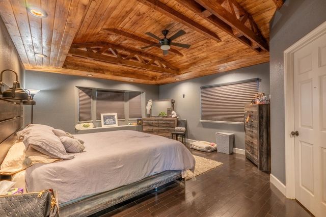 1305 River Rd, Modesto, CA 95351