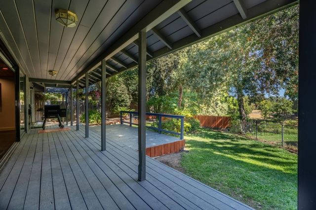 1305 River Rd, Modesto, CA 95351