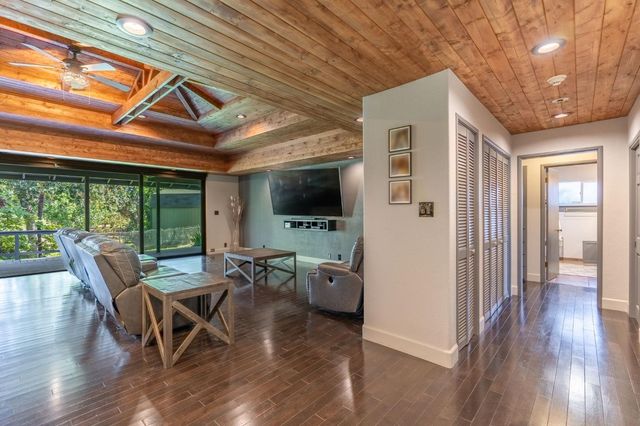 1305 River Rd, Modesto, CA 95351