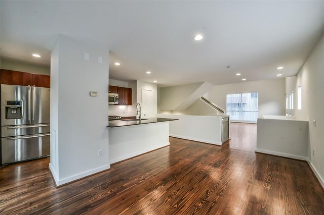 355 Sydnor Street, Houston, TX 77020