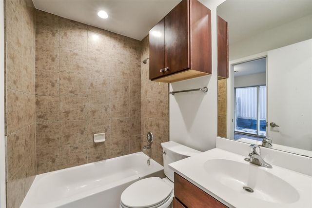 355 Sydnor Street, Houston, TX 77020