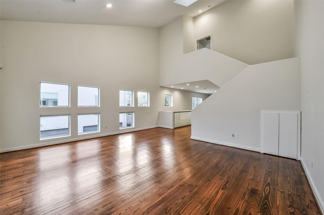 355 Sydnor Street, Houston, TX 77020