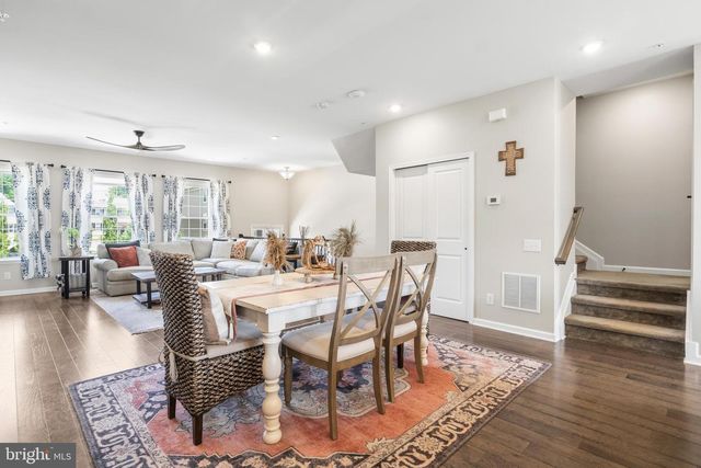 406 TALL OAKS DR, Warminster, PA 18974