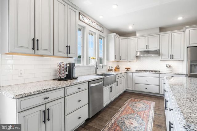 406 TALL OAKS DR, Warminster, PA 18974