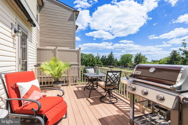 406 TALL OAKS DR, Warminster, PA 18974