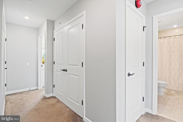 406 TALL OAKS DR, Warminster, PA 18974