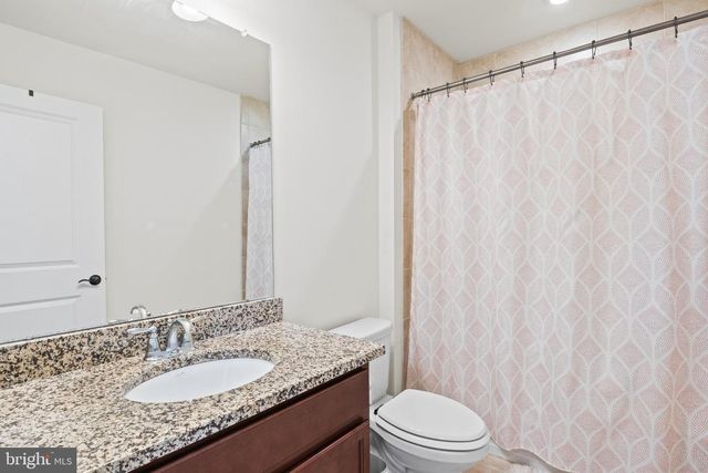 406 TALL OAKS DR, Warminster, PA 18974