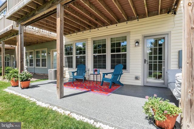 406 TALL OAKS DR, Warminster, PA 18974
