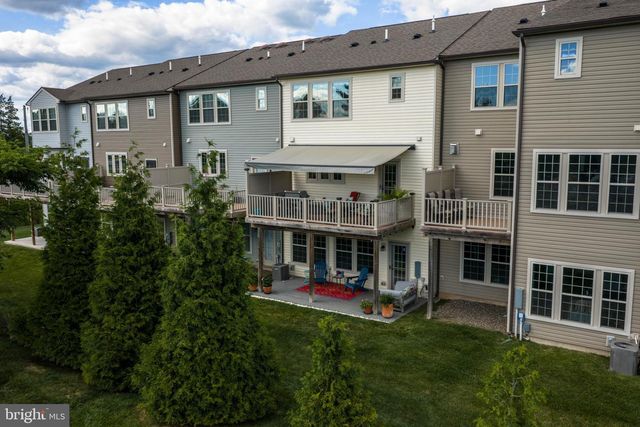 406 TALL OAKS DR, Warminster, PA 18974