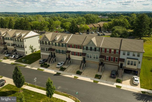 406 TALL OAKS DR, Warminster, PA 18974
