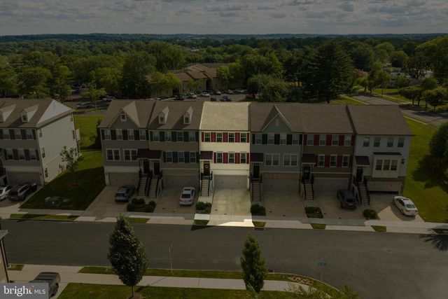 406 TALL OAKS DR, Warminster, PA 18974