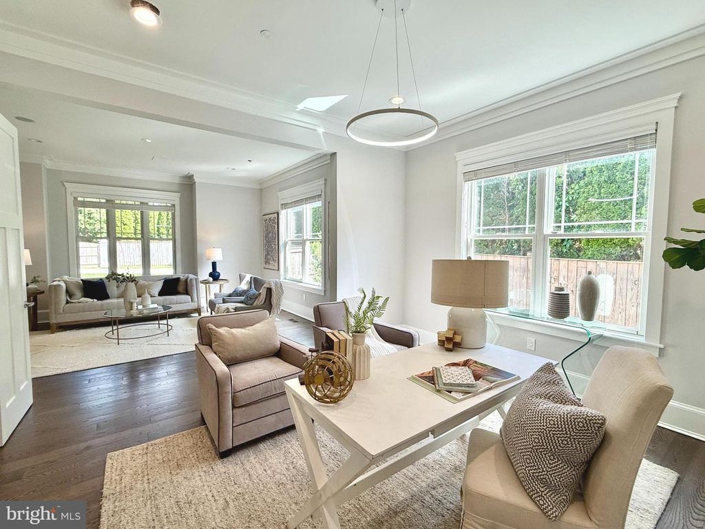 Image 19 of property listing at 11000 LUXMANOR ROAD, North Bethesda, MD 20852