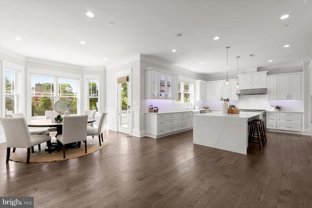 Image 27 of property listing at 11000 LUXMANOR ROAD, North Bethesda, MD 20852