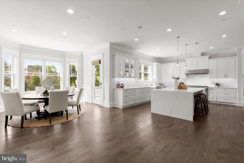 Image 28 of property listing at 11000 LUXMANOR ROAD, North Bethesda, MD 20852