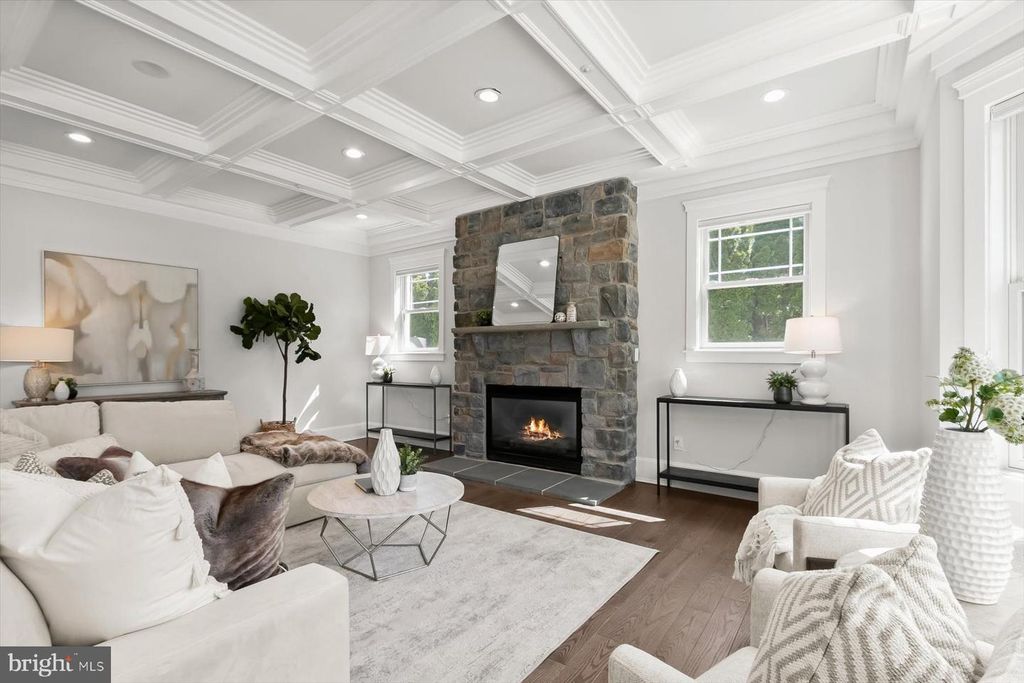 Image 31 of property listing at 11000 LUXMANOR ROAD, North Bethesda, MD 20852