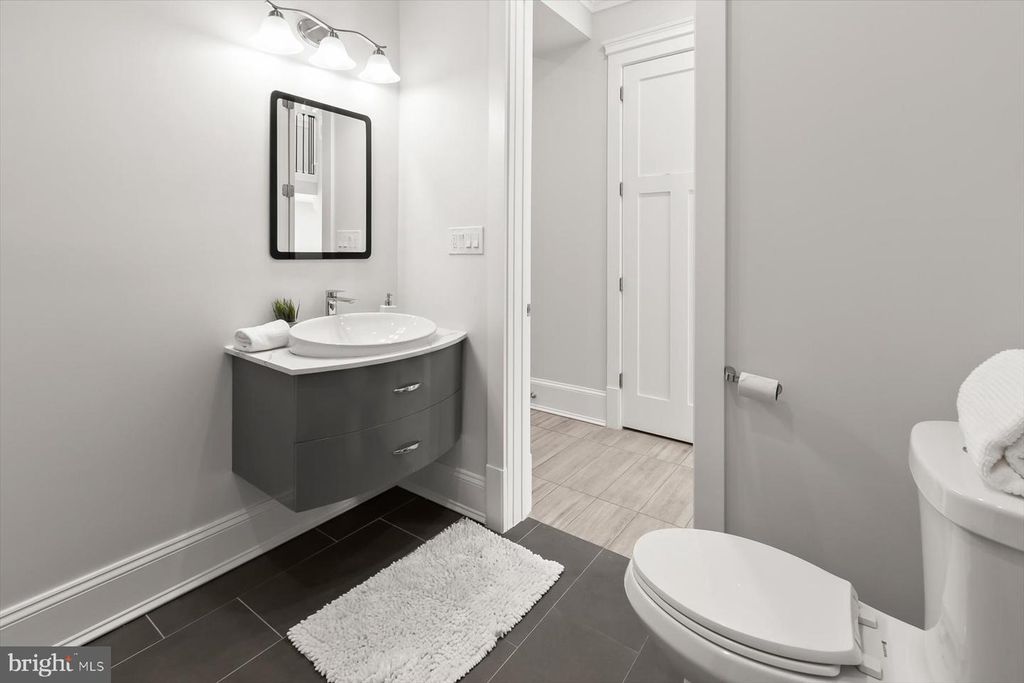 Image 36 of property listing at 11000 LUXMANOR ROAD, North Bethesda, MD 20852