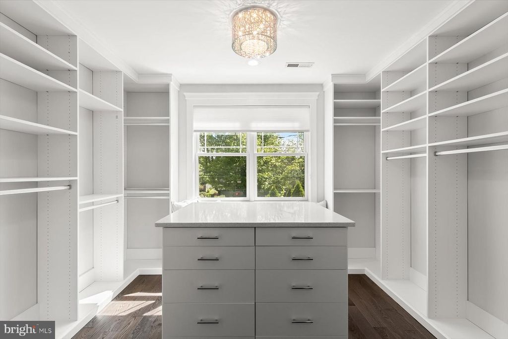 Image 46 of property listing at 11000 LUXMANOR ROAD, North Bethesda, MD 20852
