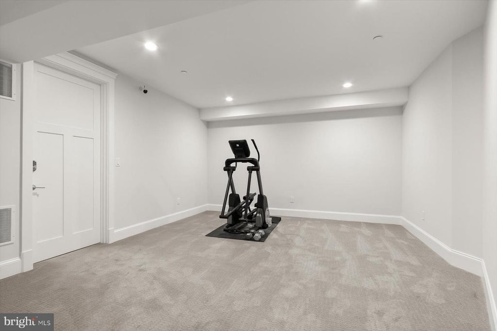 Image 74 of property listing at 11000 LUXMANOR ROAD, North Bethesda, MD 20852