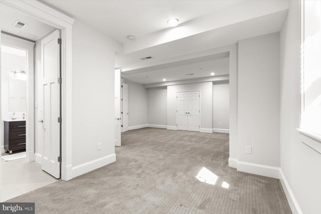 Image 77 of property listing at 11000 LUXMANOR ROAD, North Bethesda, MD 20852