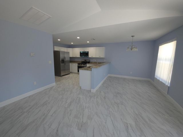 450 Kemper Avenue, Lake Placid, FL 33852