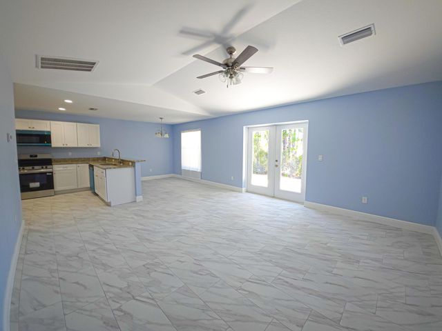 450 Kemper Avenue, Lake Placid, FL 33852