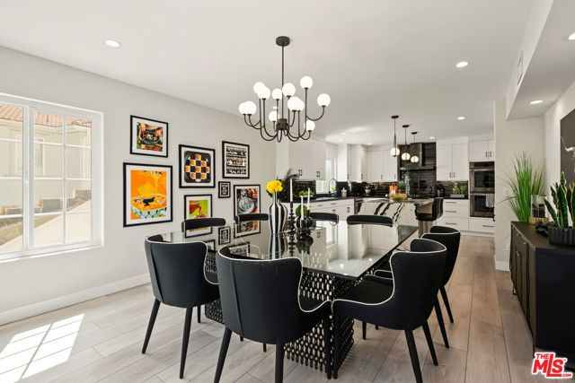 21490 Arcos Drive, Woodland Hills (los Angeles), CA 91364
