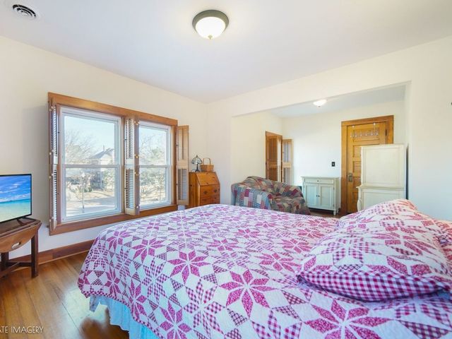 313 N Raynor Avenue, Joliet, IL 60435