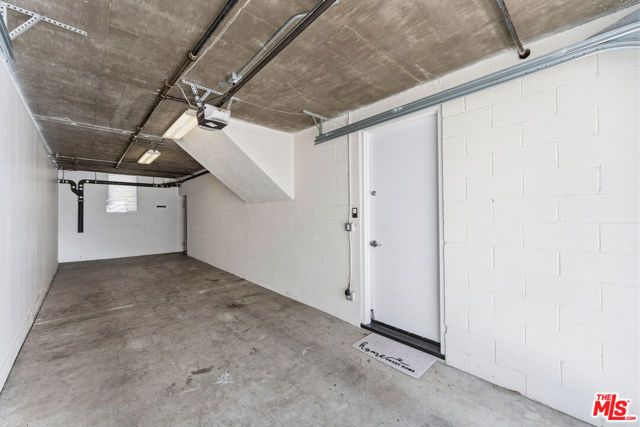 438 Arnaz Drive 106, Los Angeles, CA 90048