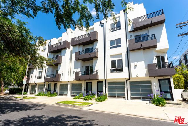 438 Arnaz Drive 106, Los Angeles, CA 90048
