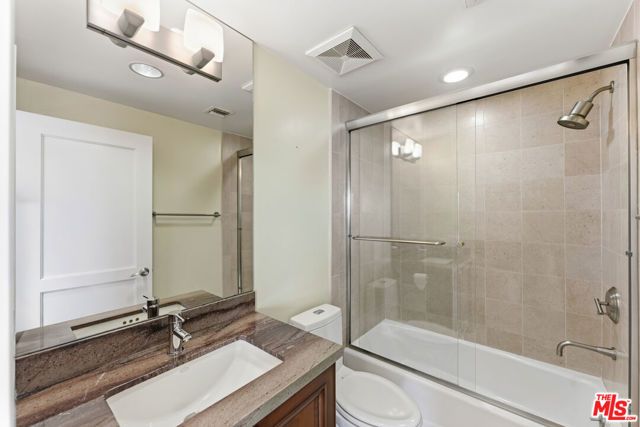 438 Arnaz Drive 106, Los Angeles, CA 90048