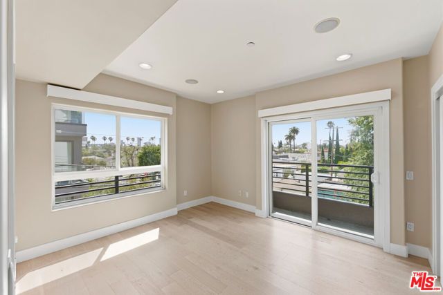 438 Arnaz Drive 106, Los Angeles, CA 90048