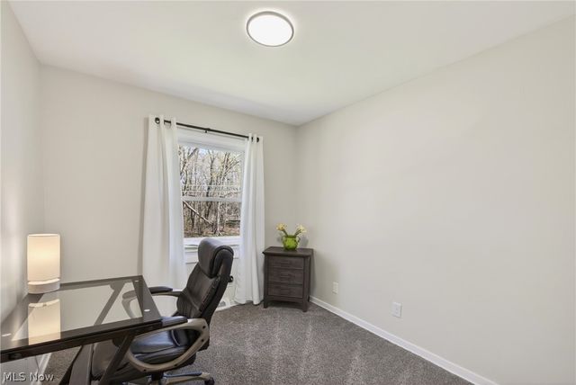 2058 Scenic Way, Akron, OH 44312