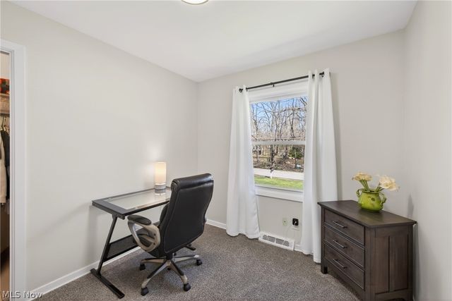 2058 Scenic Way, Akron, OH 44312