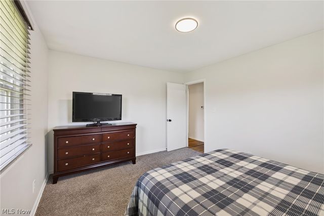 2058 Scenic Way, Akron, OH 44312