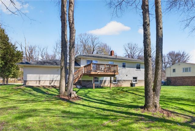 2058 Scenic Way, Akron, OH 44312