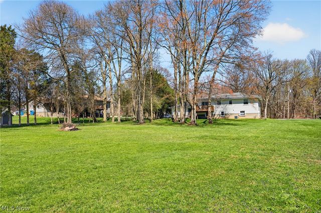 2058 Scenic Way, Akron, OH 44312