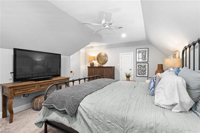 134 Carrington Lane, Winston-salem, NC 27107