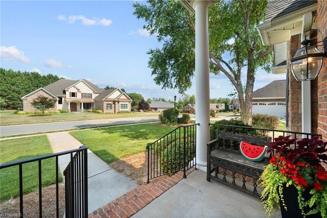 134 Carrington Lane, Winston-salem, NC 27107