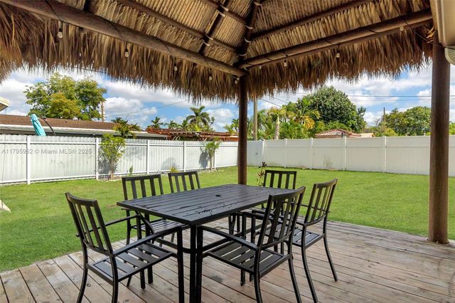 7295 W 14th Ct, Hialeah, FL 33014
