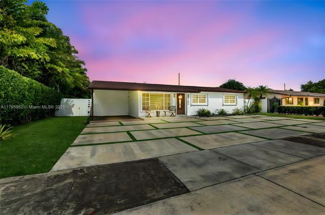 7295 W 14th Ct, Hialeah, FL 33014