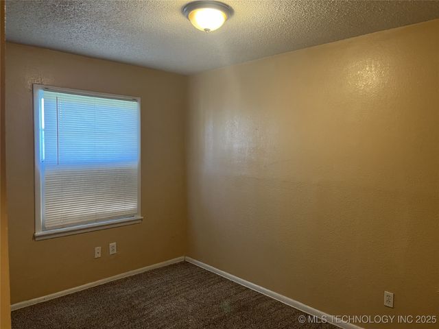 517 E 57th Street North, Tulsa, OK 74126