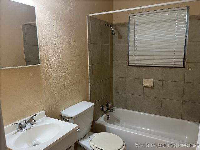 517 E 57th Street North, Tulsa, OK 74126