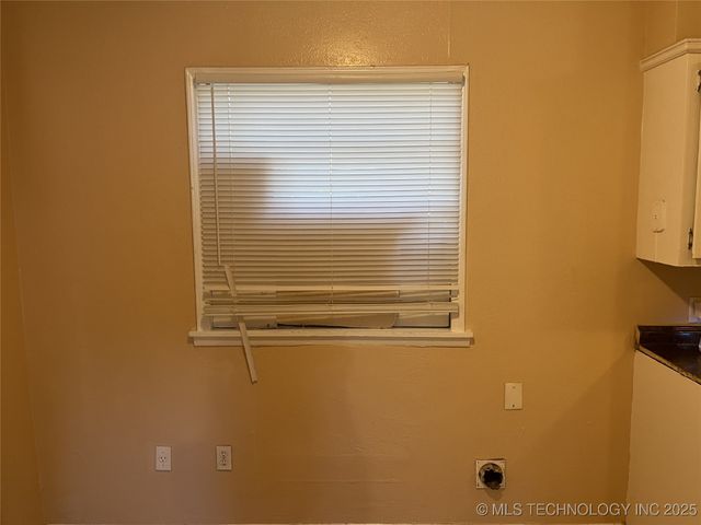 517 E 57th Street North, Tulsa, OK 74126